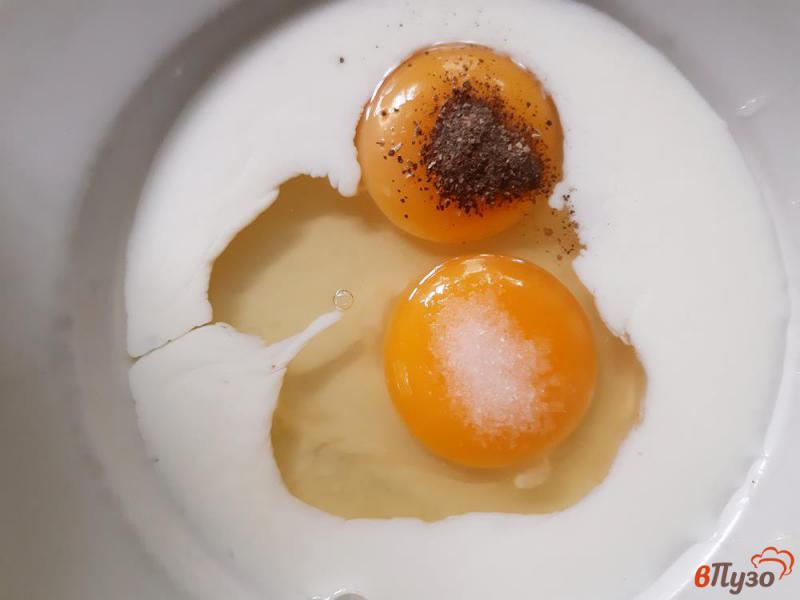 Фото приготовление рецепта: Спаржевая фасоль с яйцом и черри шаг №4