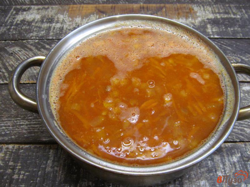 Фото приготовление рецепта: Гороховый суп с чечевицей шаг №6