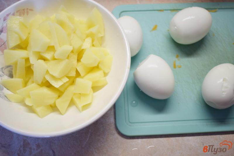 Фото приготовление рецепта: Суп с замороженным щавелем из крольчатины шаг №2