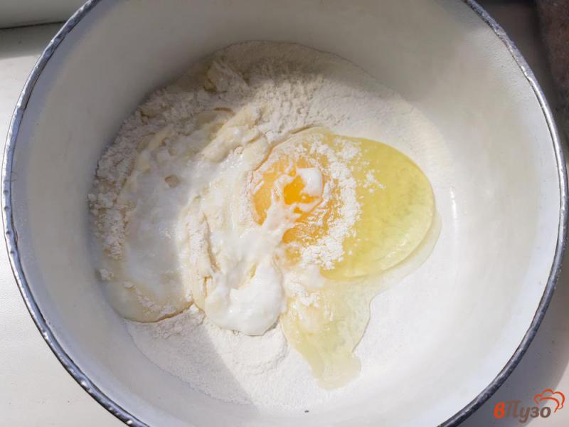 Фото приготовление рецепта: Хачапури с сыром на сковороде шаг №1