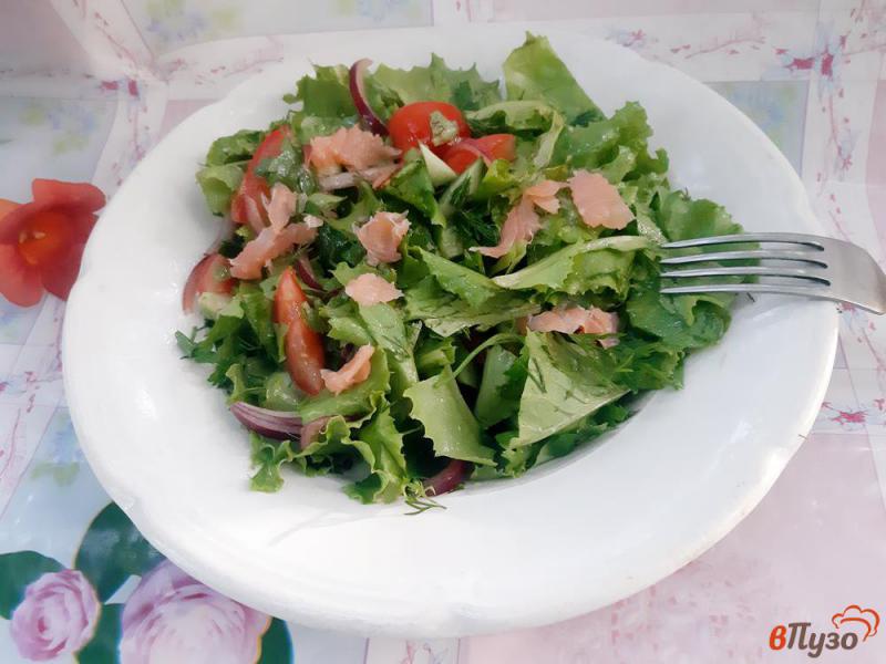 Фото приготовление рецепта: Салат овощной с семгой шаг №9