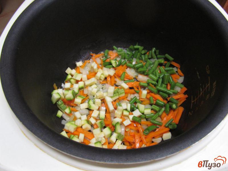 Фото приготовление рецепта: Гречневая каша с овощами в мультиварке шаг №2