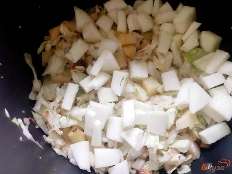 Фото приготовление рецепта: Рагу из кабачков с капустой и помидорами шаг №10