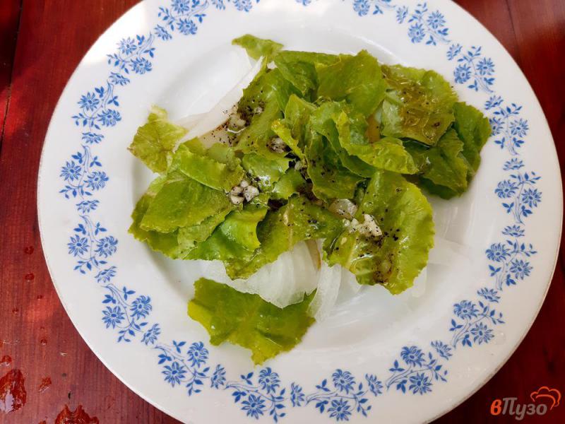 Фото приготовление рецепта: Салат овощной с лаймовой заправкой шаг №3