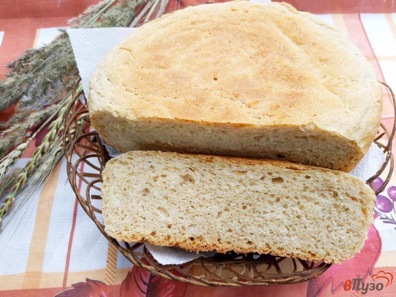 Фото приготовление рецепта: Хлеб пшеничный с кукурузной и цельнозерновой мукой шаг №7