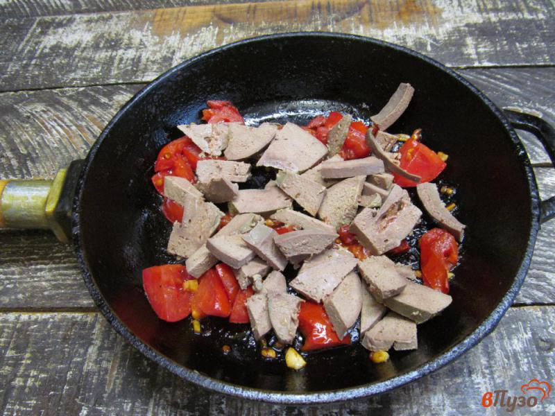Фото приготовление рецепта: Свиная печень с овощами и нутом шаг №2