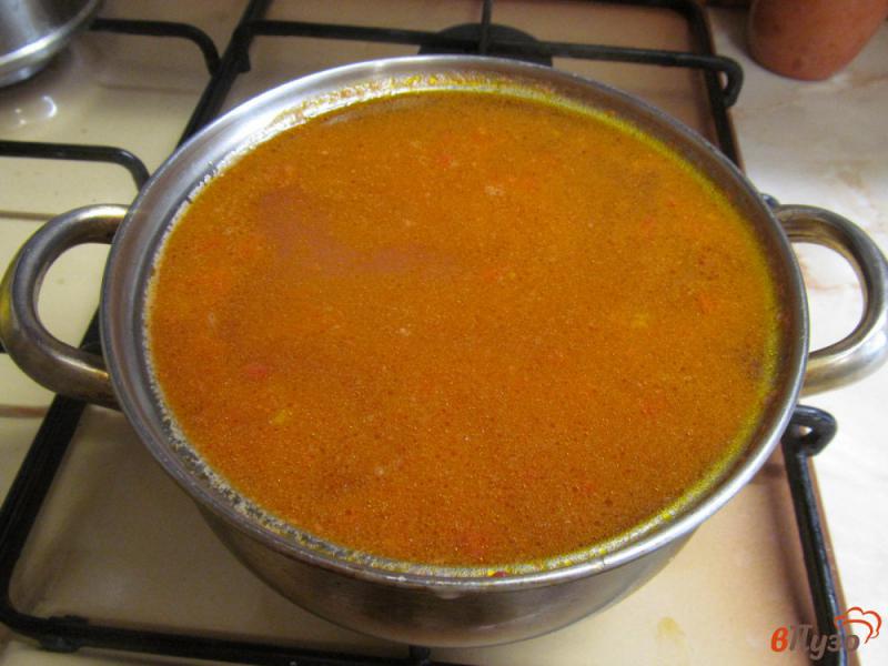 Фото приготовление рецепта: Куриный суп с овощами и звездочками шаг №7
