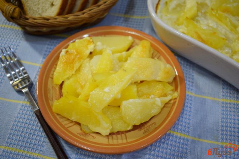 Фото приготовление рецепта: Картофель запеченный в молоке с сыром шаг №6