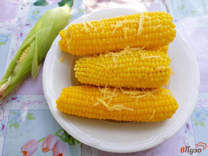 Фото приготовление рецепта: Кукуруза с твердым сыром шаг №7