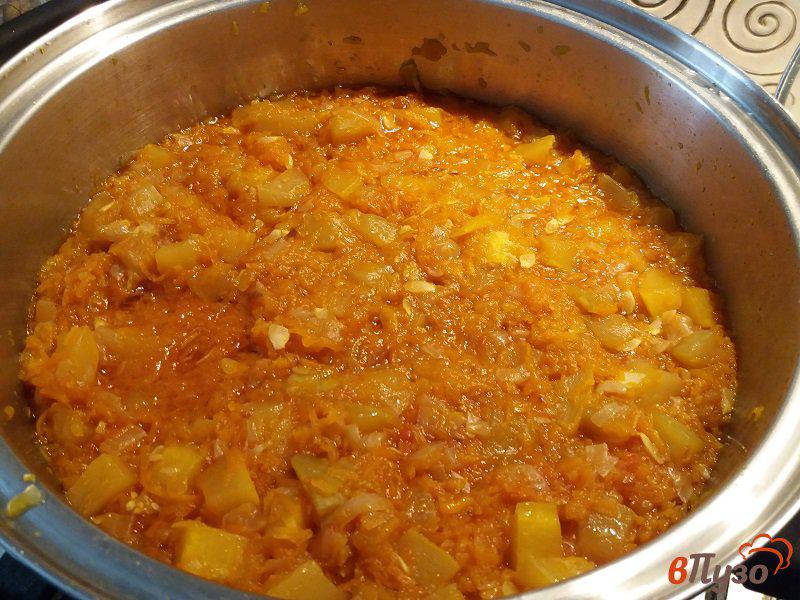 Фото приготовление рецепта: Кабачковая икра с томатами шаг №8
