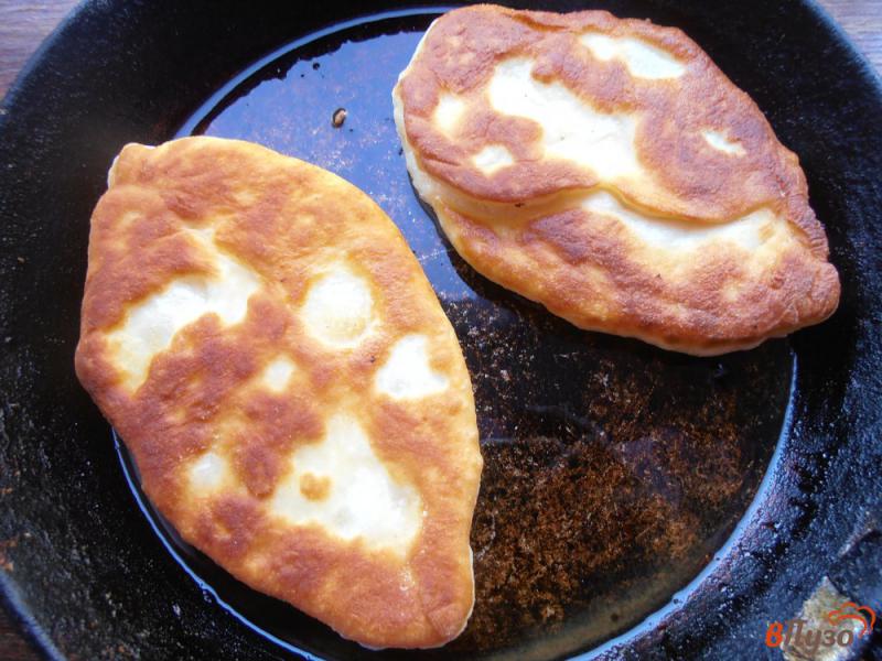 Фото приготовление рецепта: Пирожки жаренные с картошкой шаг №13