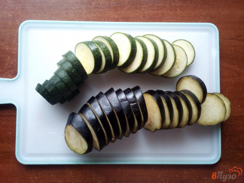 Фото приготовление рецепта: Баклажаны и кабачки с приправой для шашлыка на зиму шаг №1
