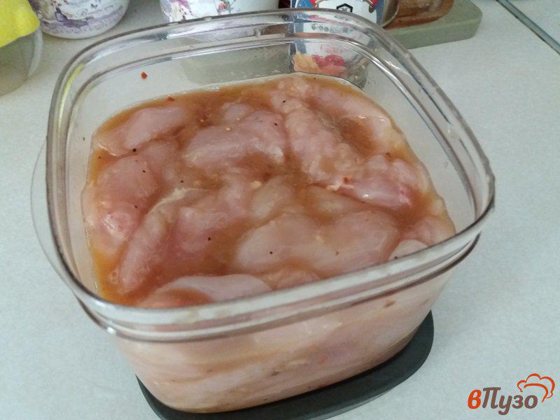 Фото приготовление рецепта: Куриные отбивные в сладко-кислом маринаде шаг №3