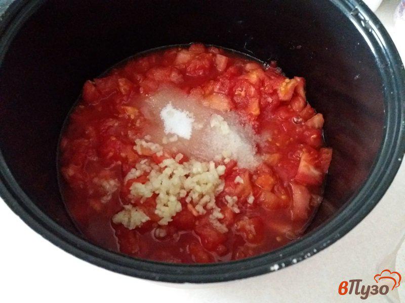 Фото приготовление рецепта: Соус-приправа из помидор с чесноком на зиму шаг №6