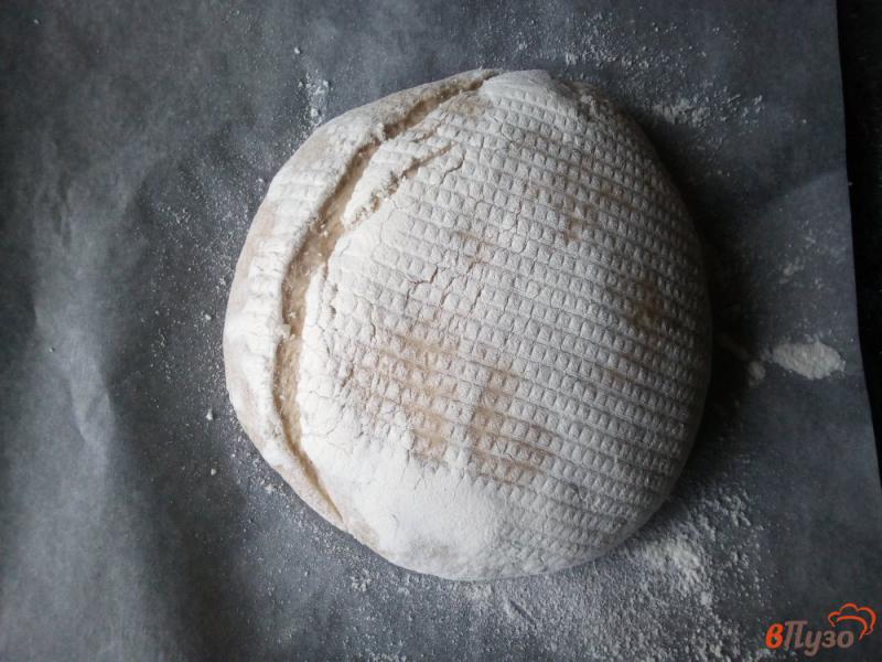 Фото приготовление рецепта: Хлеб с ржаной и цельнозерновой мукой на закваске шаг №7