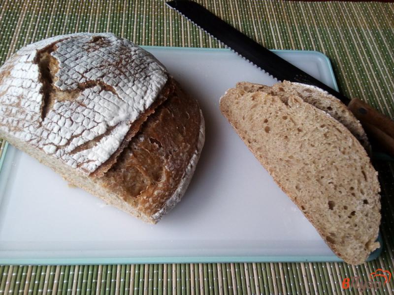 Фото приготовление рецепта: Хлеб с ржаной и цельнозерновой мукой на закваске шаг №9