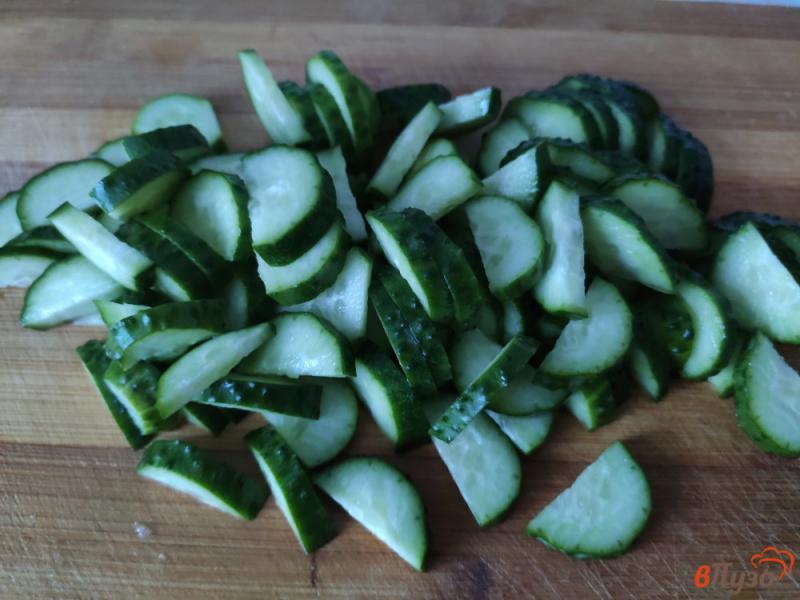 Фото приготовление рецепта: Овощной салат с семенами льна шаг №2