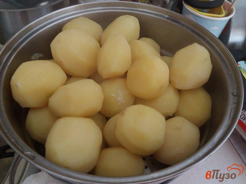 Фото приготовление рецепта: Запеченные  колбаски (купаты) с молодым картофелем шаг №1