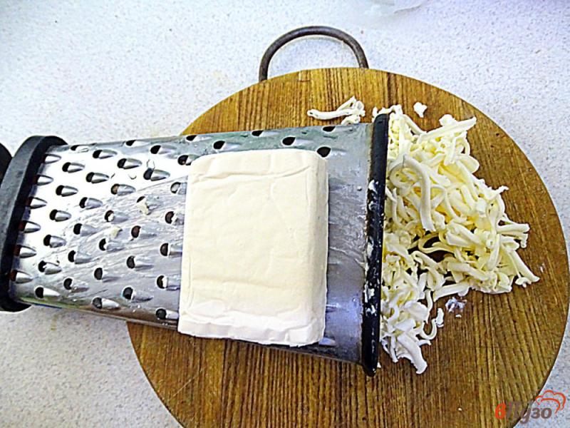 Фото приготовление рецепта: Блинчики с мясом и плавленым сыром. шаг №5