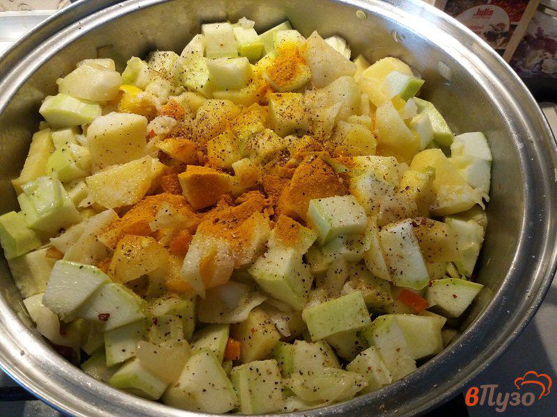Фото приготовление рецепта: Овощное рагу шаг №8