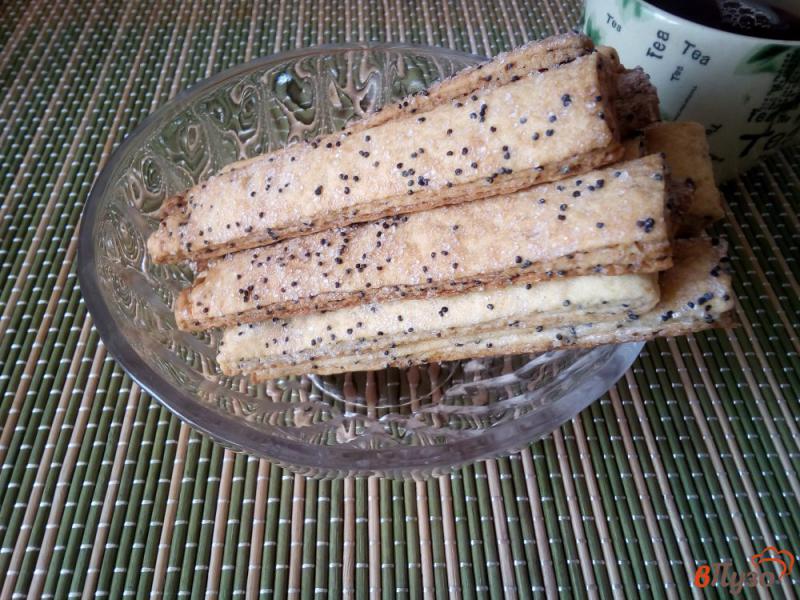 Фото приготовление рецепта: Слоёное песочное печенье с маком шаг №15