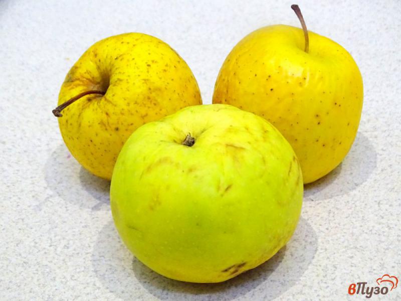 Фото приготовление рецепта: Яблочный десерт в микроволновке шаг №1