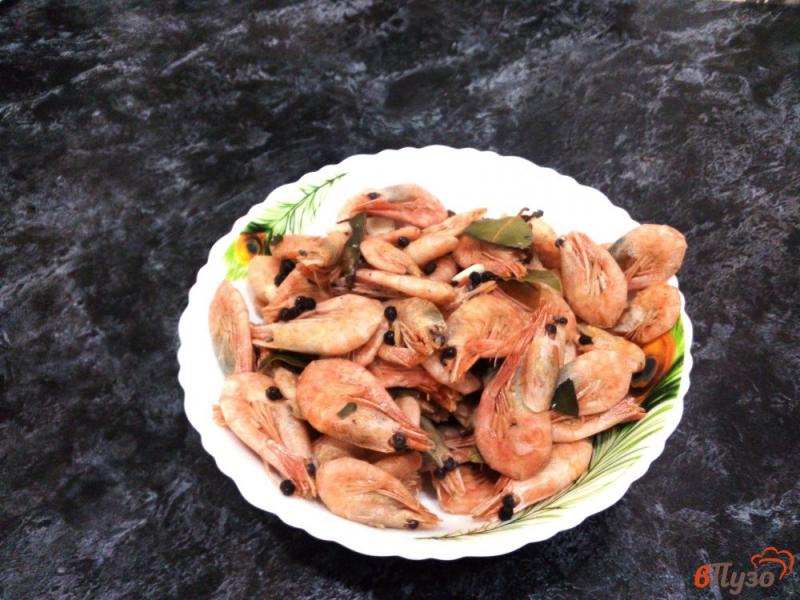 Фото приготовление рецепта: Креветки с соевым соусом и чесноком шаг №5