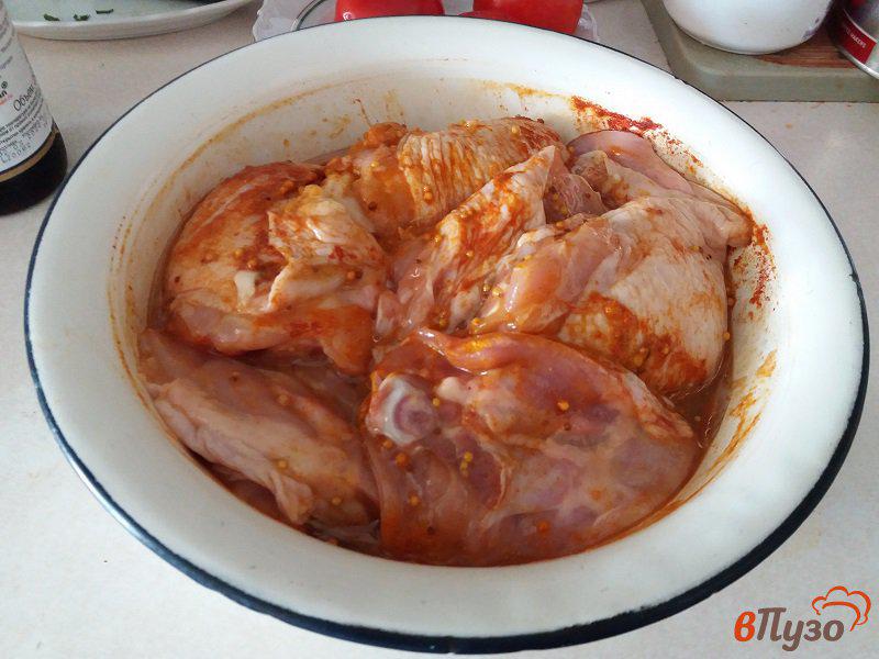 Фото приготовление рецепта: Запеченные куриные бедрышки в пикантном  маринаде шаг №3