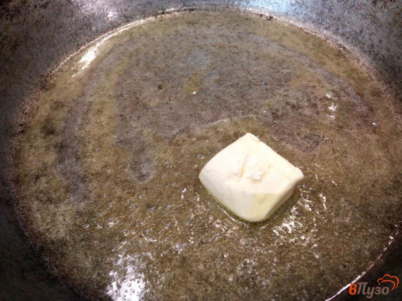 Фото приготовление рецепта: Яичная лапша с варено-копченой грудинкой шаг №2