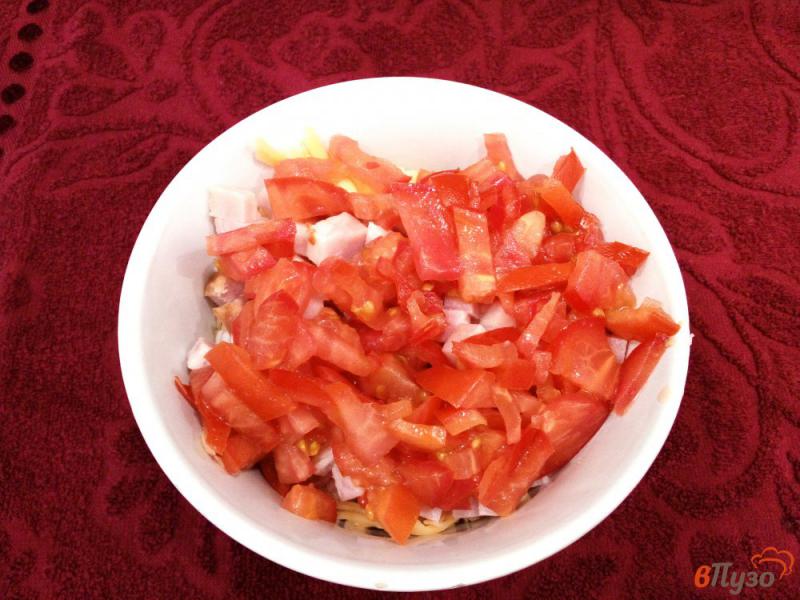 Фото приготовление рецепта: Овощной салат с грудинкой и сыром шаг №5
