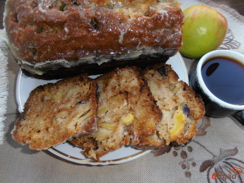 Фото приготовление рецепта: Яблочный пирог с глазурью шаг №12