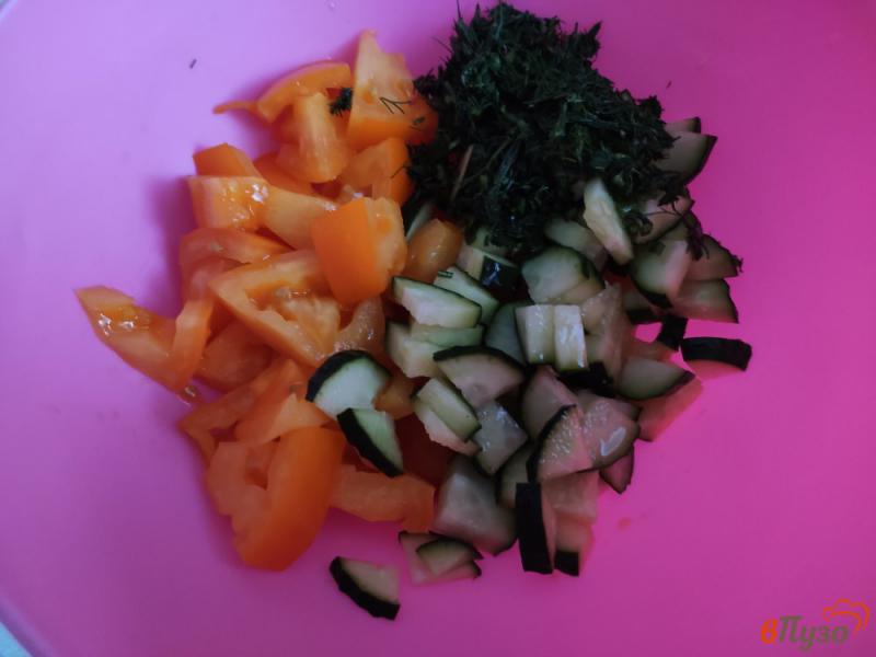 Фото приготовление рецепта: Салат из овощей с творогом шаг №2