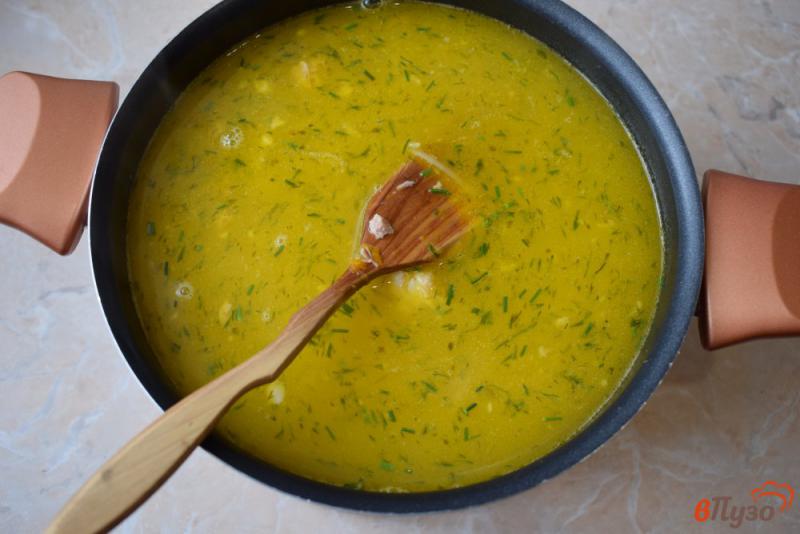 Фото приготовление рецепта: Быстрый суп с тушенкой шаг №4