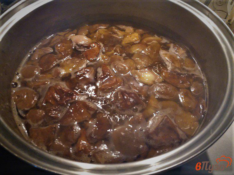 Фото приготовление рецепта: Маринованные моховики или польские грибы шаг №5