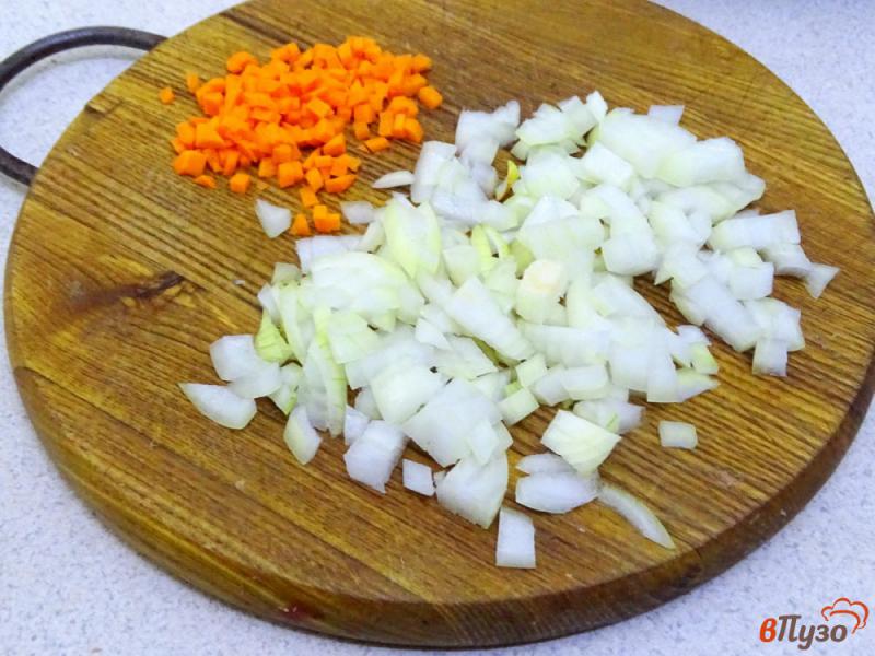 Фото приготовление рецепта: Фрикадельки в сливочном соусе шаг №3