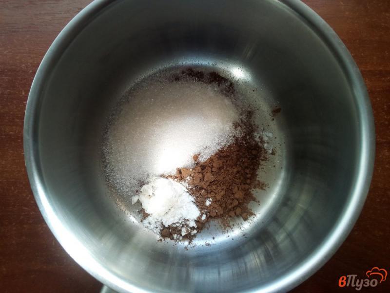 Фото приготовление рецепта: Сырники с кокосовой стружкой и шоколадным соусом шаг №5
