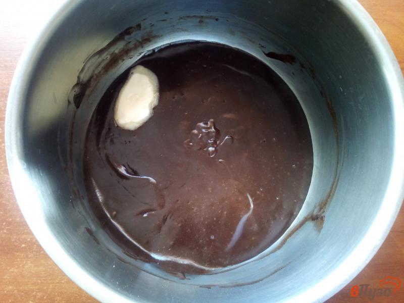Фото приготовление рецепта: Сырники с кокосовой стружкой и шоколадным соусом шаг №7