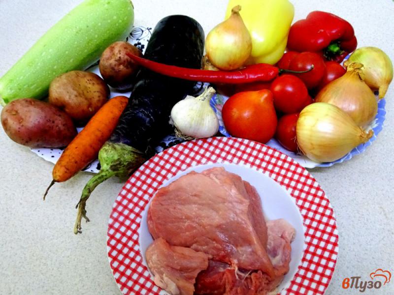Фото приготовление рецепта: Свинина с овощами в собственном соку шаг №1