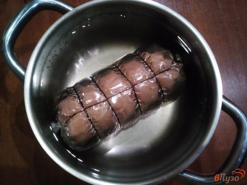 Фото приготовление рецепта: Куриная колбаса шаг №9