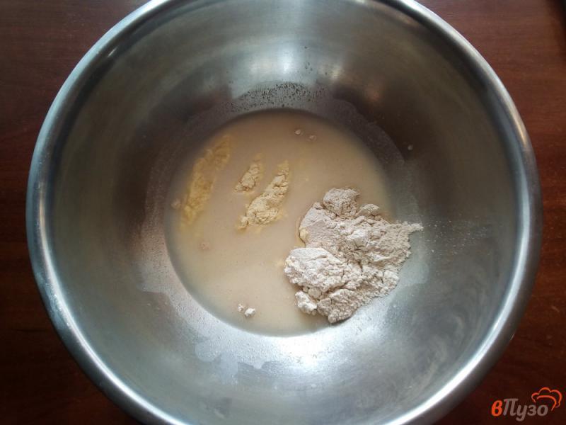 Фото приготовление рецепта: Хлеб кукурузно-ржаной на закваске шаг №3