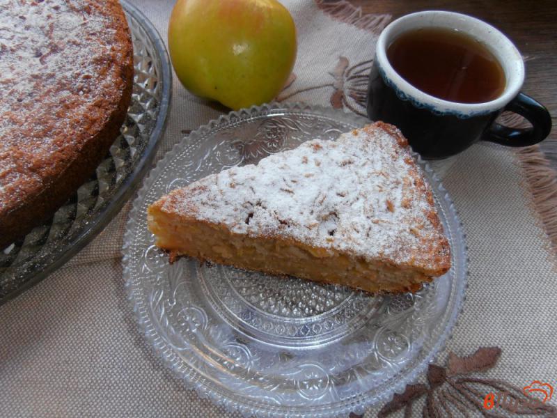 Фото приготовление рецепта: Пирог с яблоками «Три стакана» шаг №8