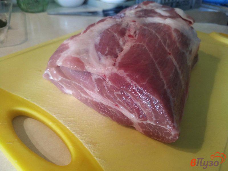 Фото приготовление рецепта: Отбивные из свинины запеченные с грибами и сыром шаг №1