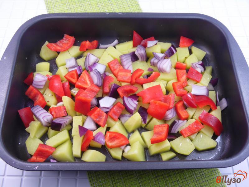 Фото приготовление рецепта: Салат теплый из картофеля и брокколи шаг №4