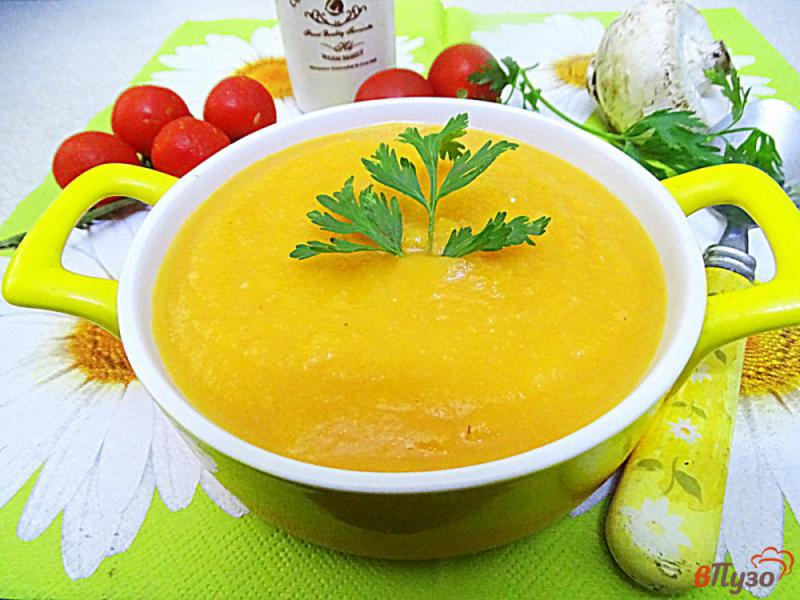 Фото приготовление рецепта: Тыквенный суп пюре с шампиньонами шаг №10