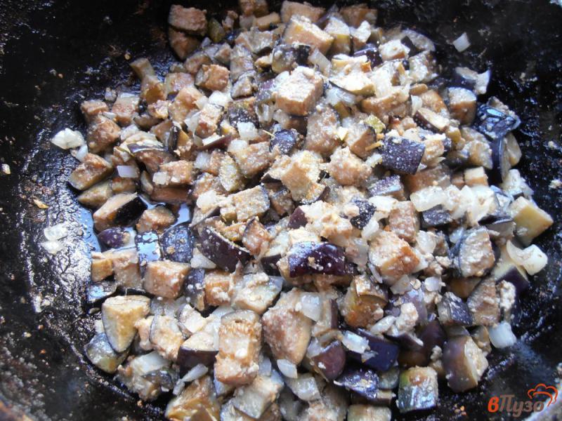 Фото приготовление рецепта: Жареные баклажаны под грибы шаг №8