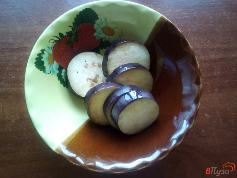 Фото приготовление рецепта: Салат из помидоров и жареных баклажанов шаг №1