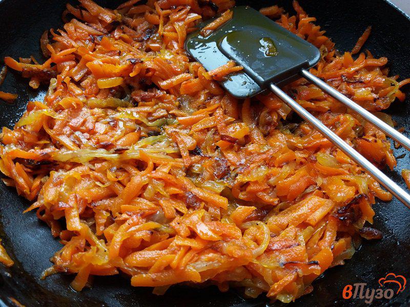 Фото приготовление рецепта: Салат из свинины и фасоли в томатном соусе шаг №5