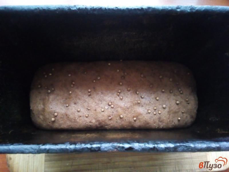 Фото приготовление рецепта: Бородинский хлеб на ржаной закваске шаг №10