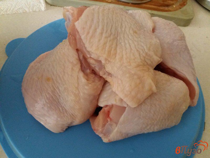 Фото приготовление рецепта: Куриные бедра в чесночном маринаде шаг №1