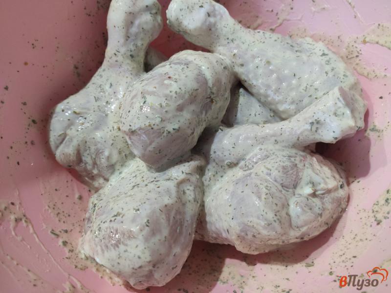 Фото приготовление рецепта: Куриные голени в сметанно-горчичном маринаде шаг №3